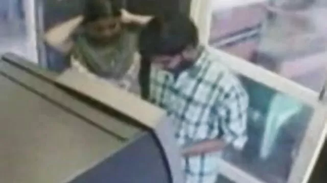 লুকানো ক্যামেরা ক্যামেরার ক্যামেরার www বাংলা xxx video com ঈক্ষণকামী