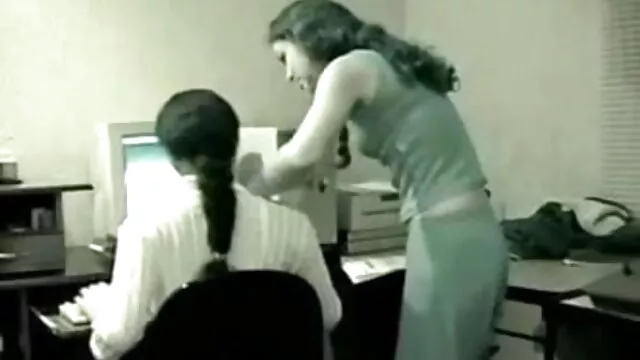 দ্বৈত বাংলা video xxxx মেয়ে ও এক পুরুষ